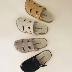 Clogs & Mules><noscript><img width=