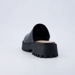 Clogs & Mules><noscript><img width=