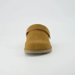 Slippers | Clogs & Mules><noscript><img width=