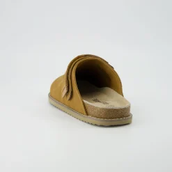 Slippers | Clogs & Mules><noscript><img width=