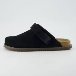 Slippers | Clogs & Mules><noscript><img width=