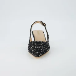 Pumps><noscript><img width=