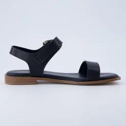 Flat Sandals><noscript><img width=