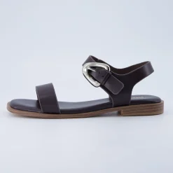 Flat Sandals><noscript><img width=