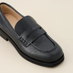 Loafers | Casuals>Cushionaire Charade Penny Loafer