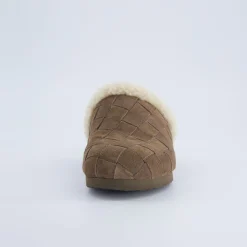 Slippers | Clogs & Mules><noscript><img width=