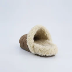 Slippers | Clogs & Mules><noscript><img width=