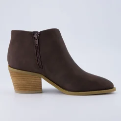 Booties><noscript><img width=
