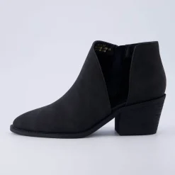 Booties><noscript><img width=