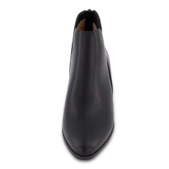 Booties><noscript><img width=