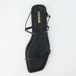Flat Sandals><noscript><img width=