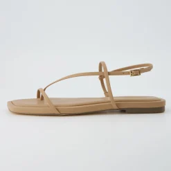 Flat Sandals><noscript><img width=
