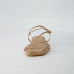 Flat Sandals><noscript><img width=