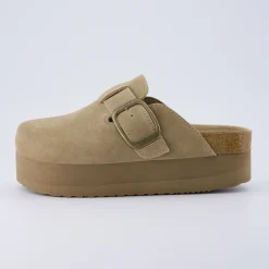Clogs & Mules><noscript><img width=