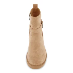 Booties><noscript><img width=