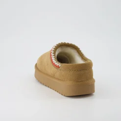 Slippers | Clogs & Mules><noscript><img width=