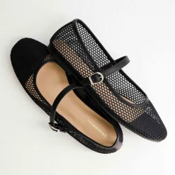 Mary Janes | Casuals><noscript><img width=