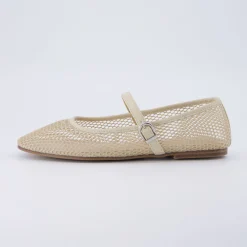 Mary Janes | Casuals><noscript><img width=
