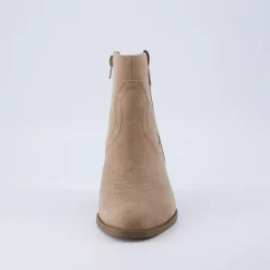 Booties><noscript><img width=