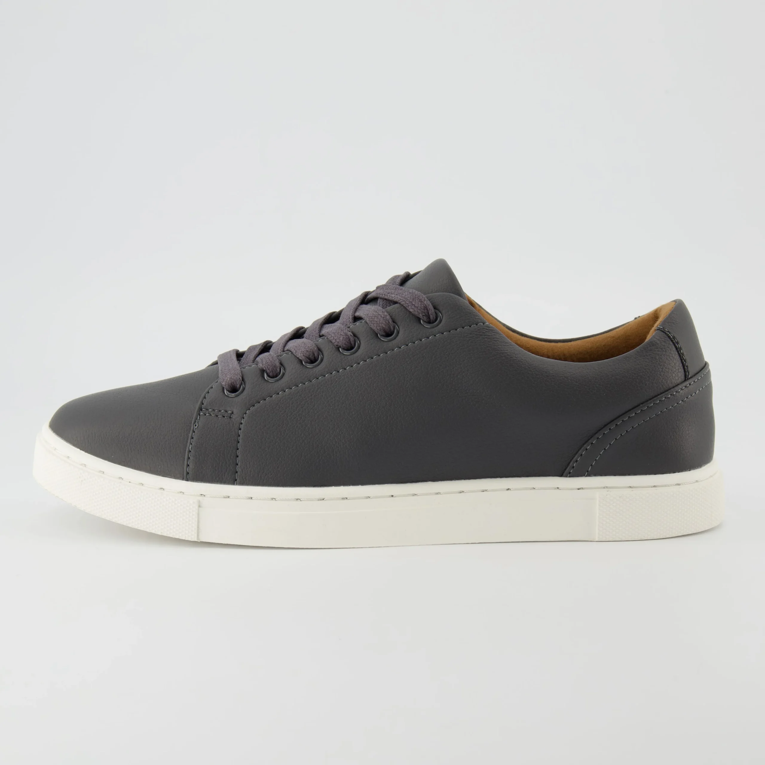 Shop All Men's>Cushionaire Princeton Casual Sneaker