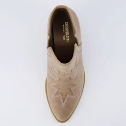 Booties><noscript><img width=