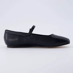 Mary Janes | Casuals><noscript><img width=