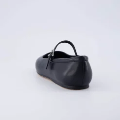 Mary Janes | Casuals><noscript><img width=