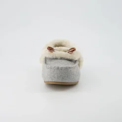 Slippers><noscript><img width=