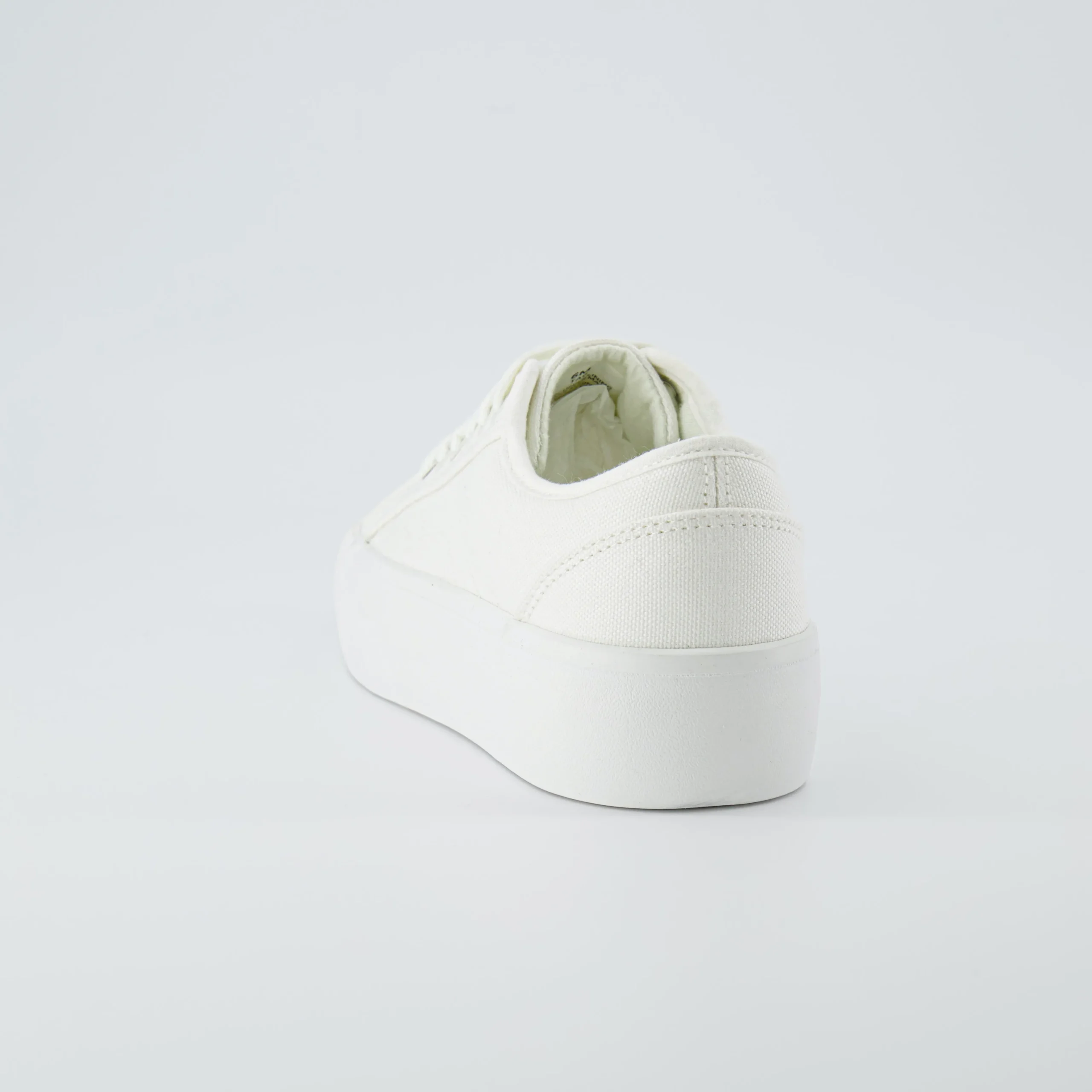 Fashion Sneakers | Sneakers>Cushionaire Tag Low Top Canvas Sneaker