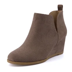 Booties><noscript><img width=