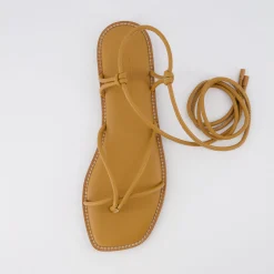 Flat Sandals><noscript><img width=
